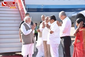 cr patil welcomed pm narendra modi at ahmedabad airport