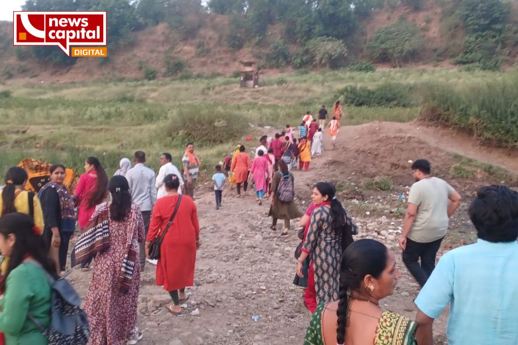 Narmada uttarvahini parikarama controversy sadhu saint said to continue boat service