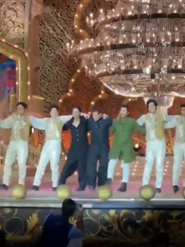 0303 SALMAN SHAHRUKH AAMIR DANCE