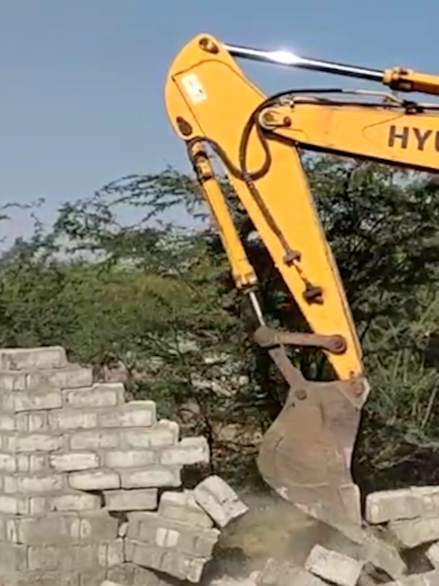 1103 DWARKA DEMOLATION.mp4