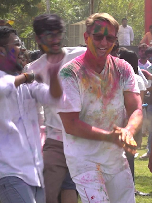 2503 25 videshio holi