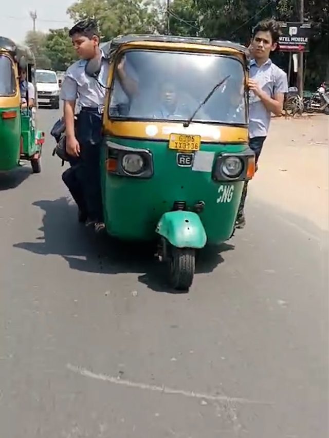 3003 11 RIKSHA VIRAL