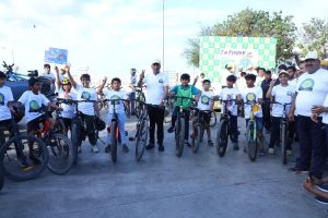 world earth day union minister mansukh mandaviya participated in cycle raily