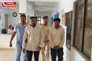 Valsad kaprada ambheti village bogus police 2 lakh loot two arrested